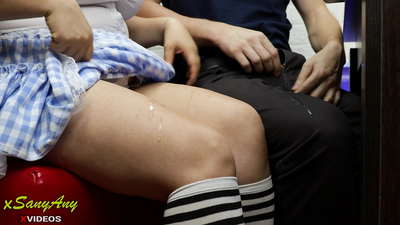 Млада школарка дрка другарицу на домаћем задатку-ксаниАни